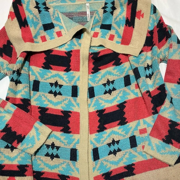 Kate Collection Knit Sweater Cardigan Women’s Tan Aztec Tribal Pattern USA Boho - Picture 2 of 8